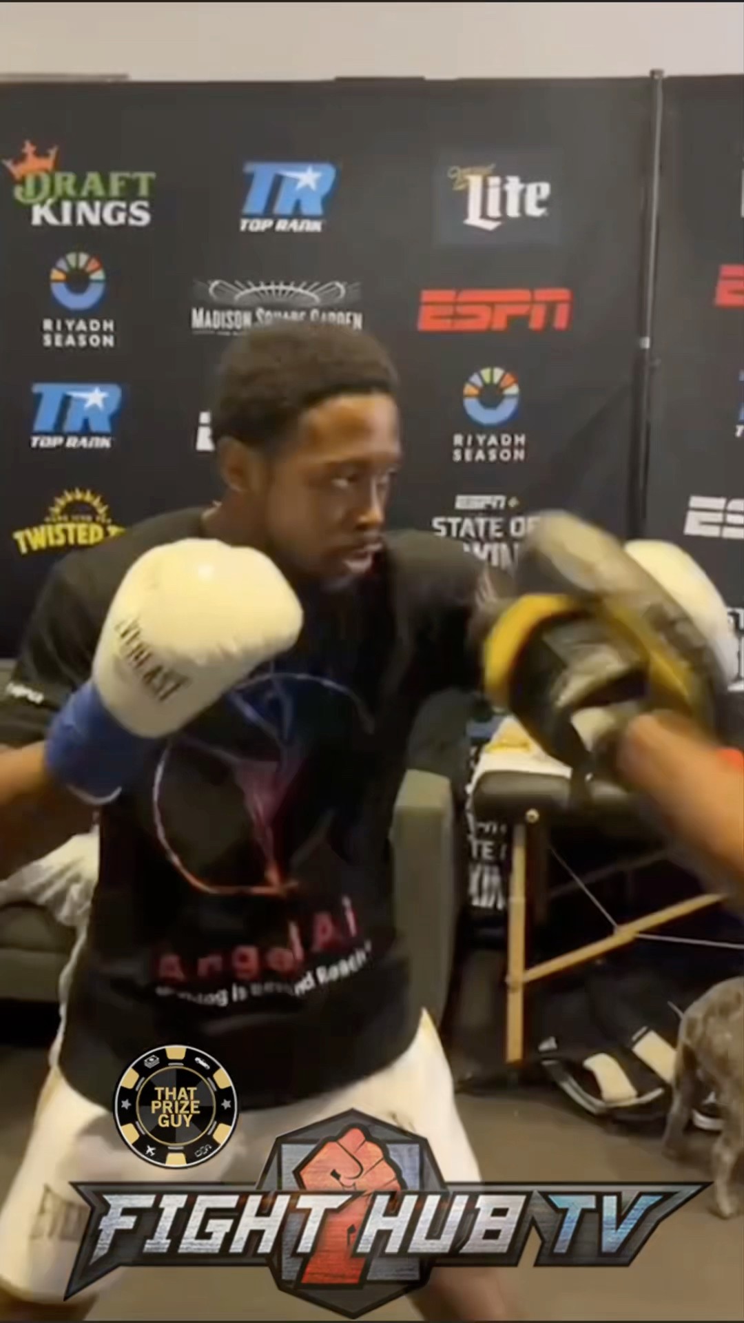 Keyshawn Davis FINAL MOMENTS before Berinchyk fight; UNLEASHING ON MITTS!