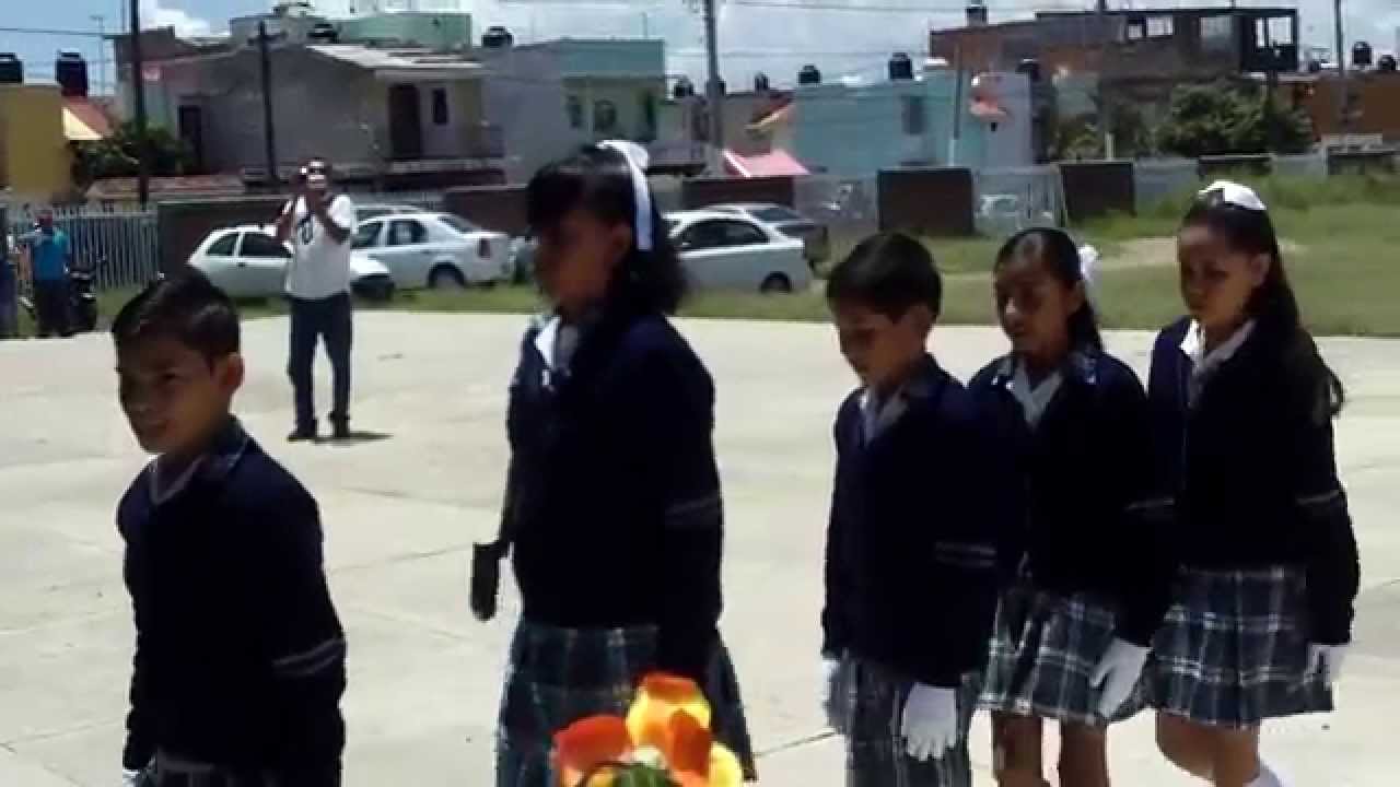 entrega de bandera de la escuela primaria Luis Barragan Morfin - YouTube