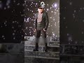 مسلم يستفز منتقدي شكل بدلة زفافه حوش نص ثمن بدلتي واتكلم 