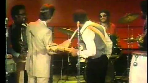 Dick Clark Interviews Maze - American Bandstand 1978
