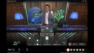 Hi Lo Club (Playtech) - Gameplay screenshot 1
