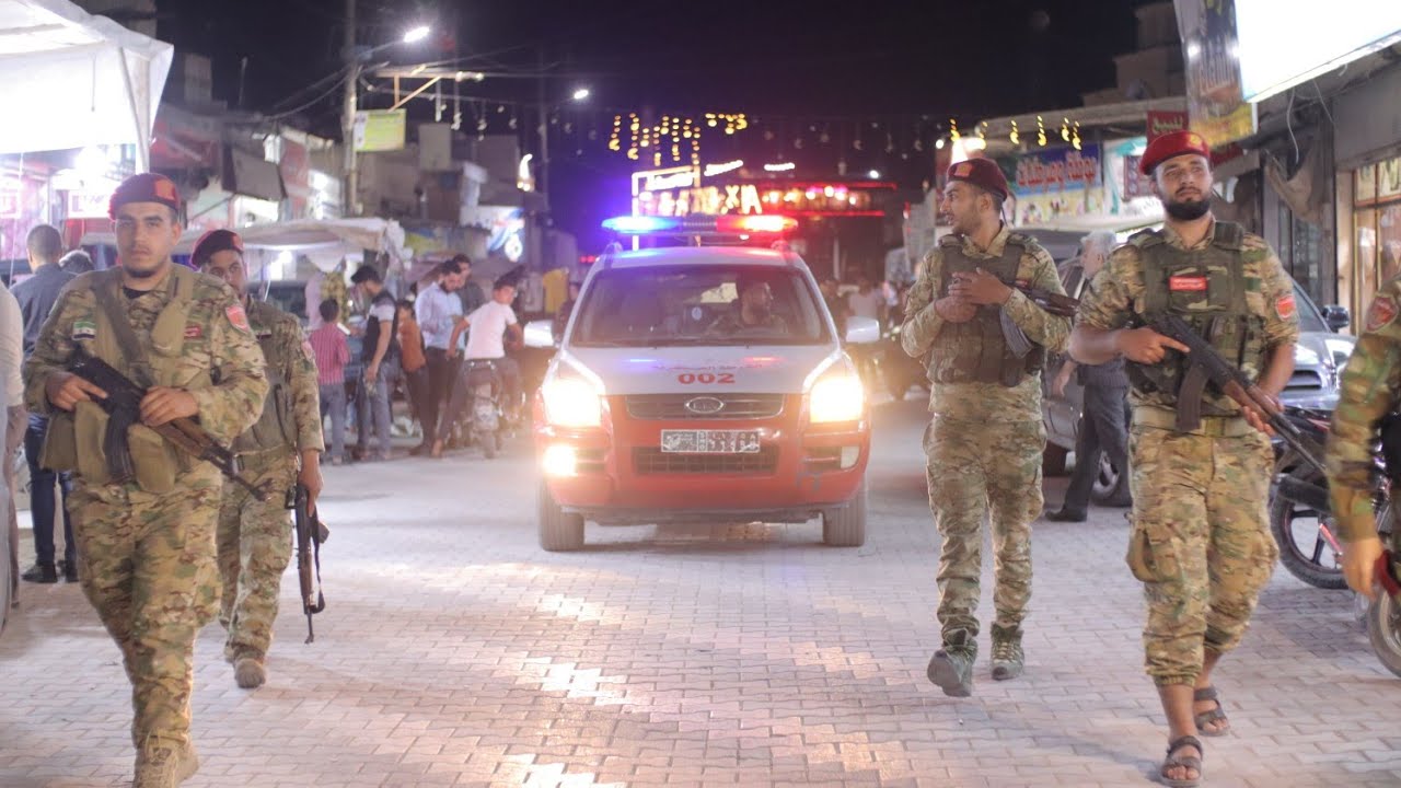 عاصفة الشمال والشرطة العسكرية تنشران قواتهما في سوق مدينة أعزاز.