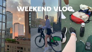 WEEKEND VLOG: Toronto eats, bike rides, realtime HIIT workout + picnic date!