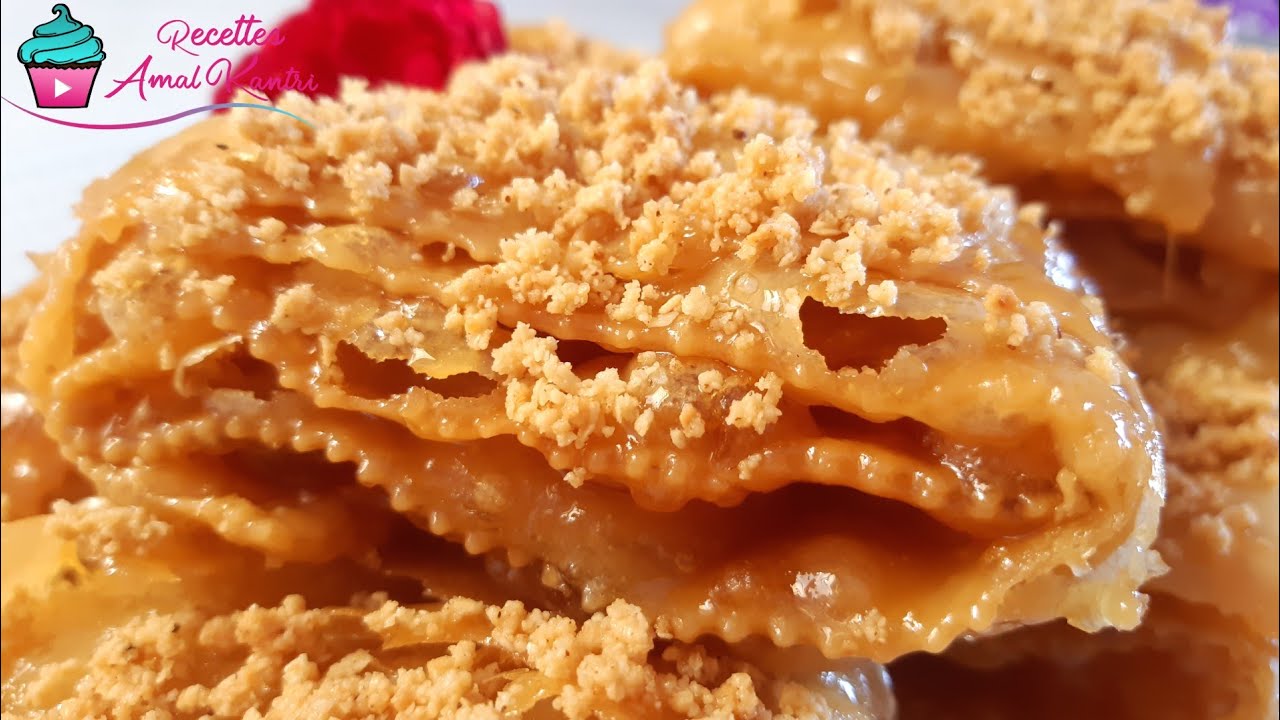 مجربتيش قبلها ومعتجربيش بعدها دمااار 😍هشة لدرجة لا تصور لابيض لا نشا لا خميرة من أبسط المعسلات