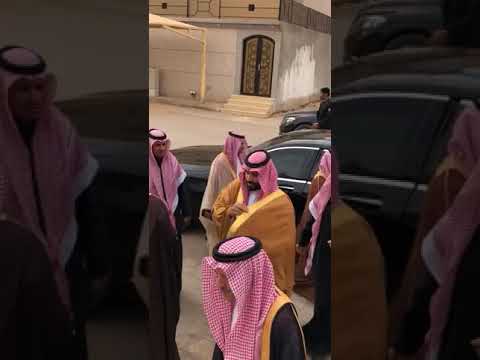 الصورة التي استوقفت ولي العهد في منزل أحفاد مصوت بالعشاء 1