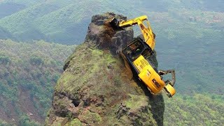 Extreme Dangerous Idiots Excavator Operator Skill - Fastest Climbing Excavator Machines Driving