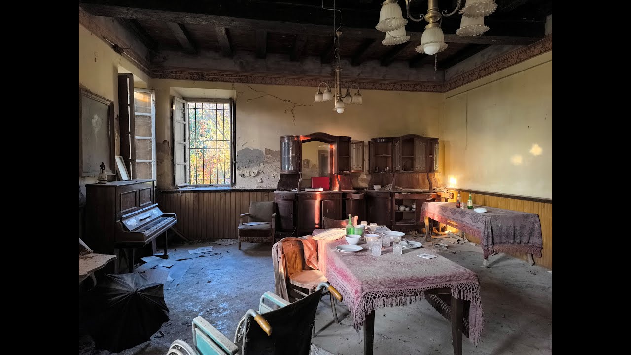 EX CASA FAMIGLIA - Ha fatto visita anche un famoso cantante italiano