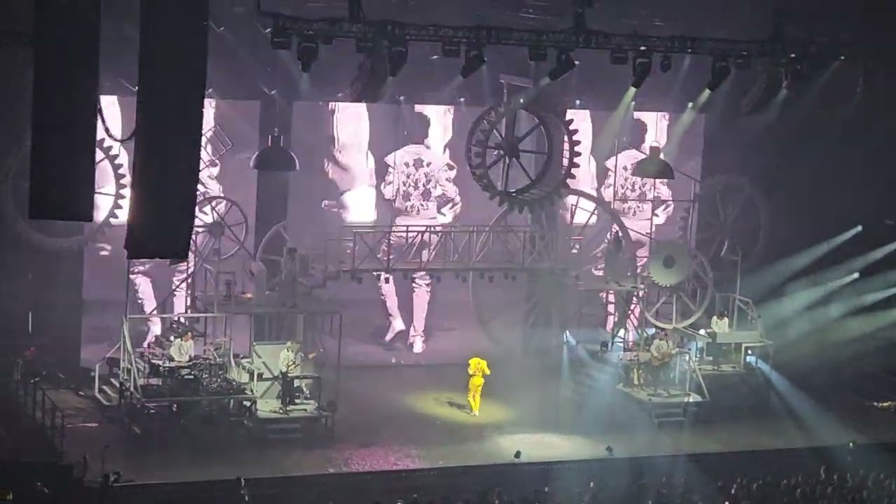 Concert MIKA Le 15.02.2026 au Zénith de Lille ❤️ (11)