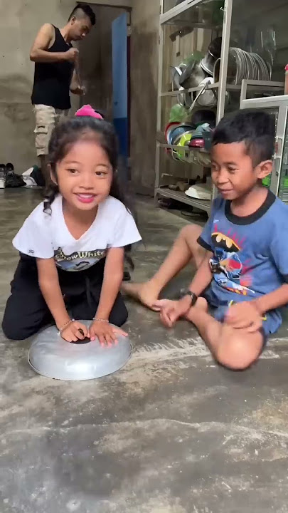 kelakuan sih bocil ayah nya di kerjain