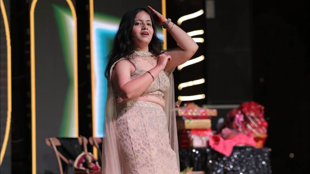 🔥Owning The Stage With Confidence ✨ Full Dance Performance | Dupatta Tera Nau Rang Da | RiyaVerse🔥