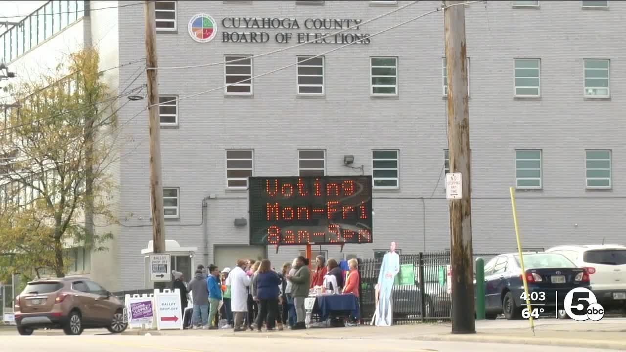 Issue 1 drives voters to the polls as early voting gets underway in Ohio -  YouTube