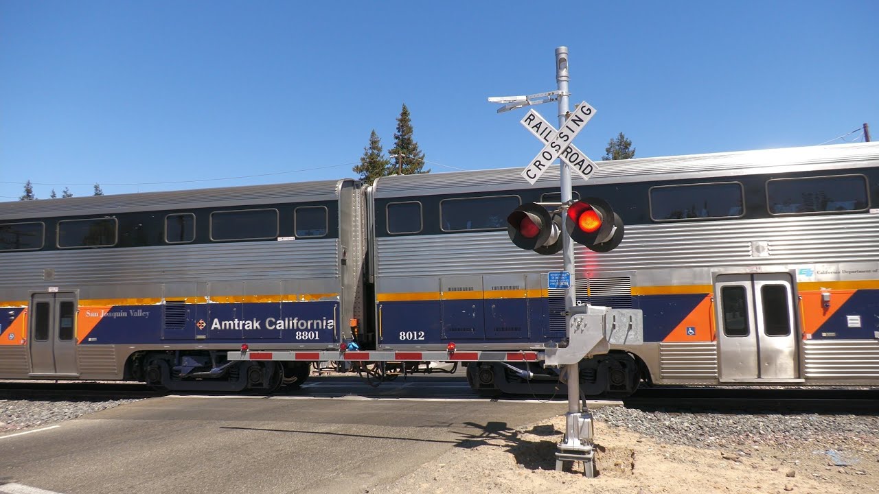 amtrak-cdtx-8312-san-joaquins-714-south-new-signals-e-briggsmore-rd
