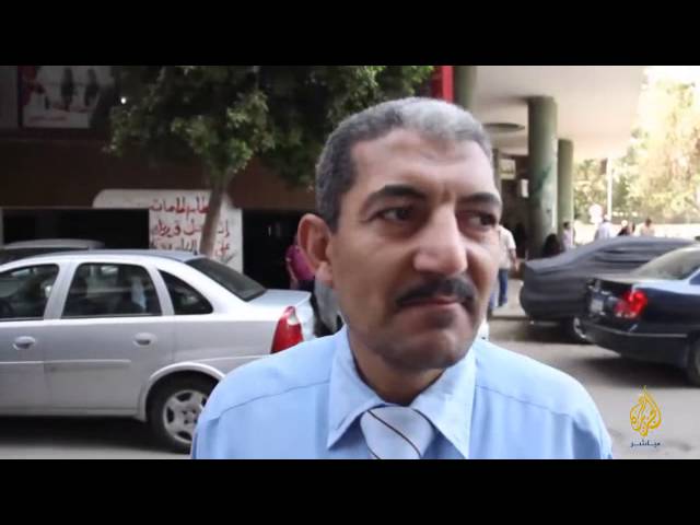 تعليق المصريين على إصطحاب السيسي لوفد الفنانين لألمانيا