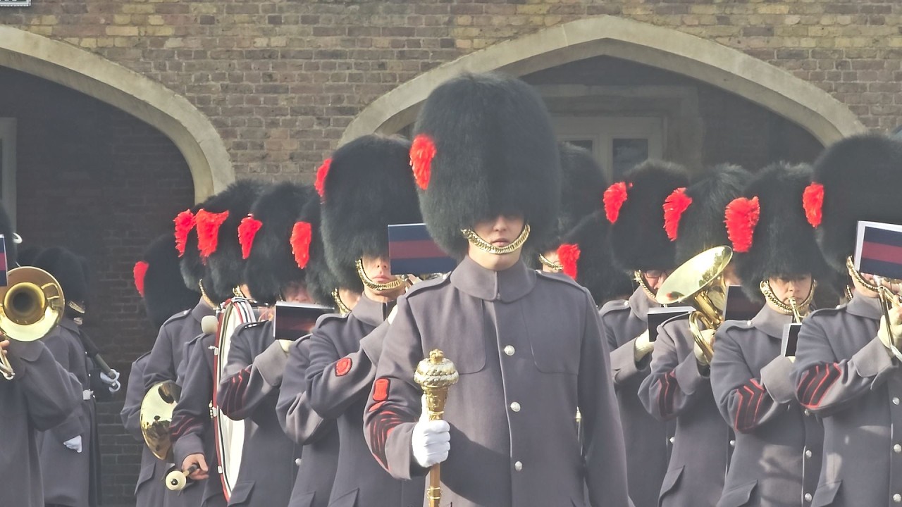 Holding The Magical Musical Mace Produces This Amazing Sound