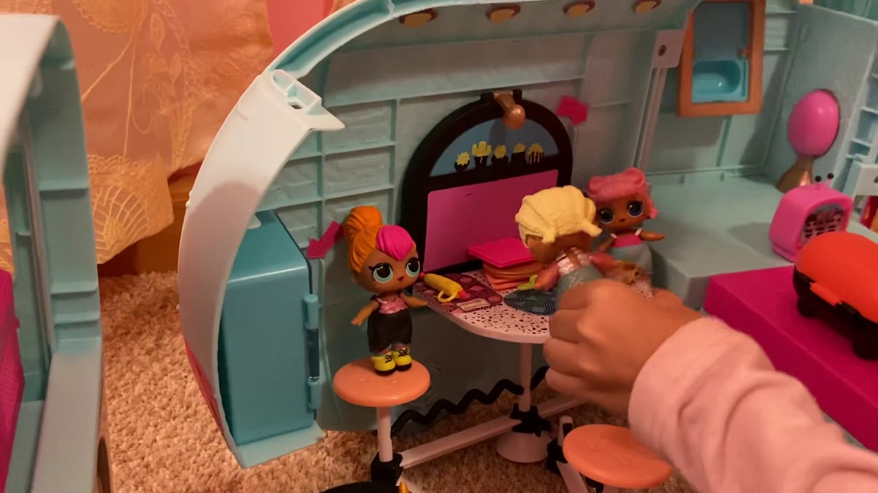 Lol surprise dolls play in the glamper . By Carolyn YouTube