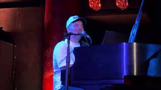 Watch Mac Ayres Pretending video