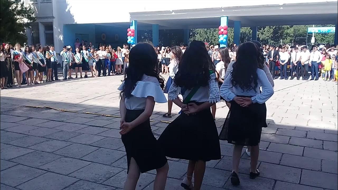 Hare Porn 1 ni tomosha qiling Porno bir qizni mindirdi va keyin uni sikishdi