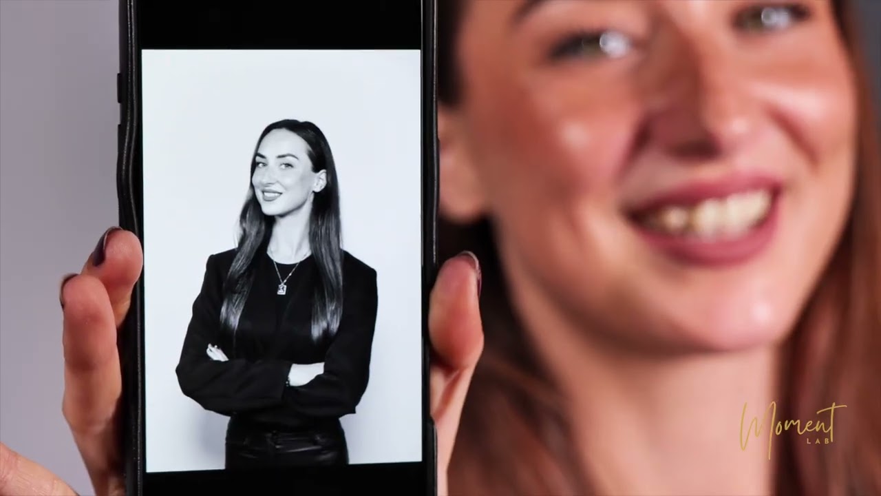 The Professional Headshots by Moment Lab
