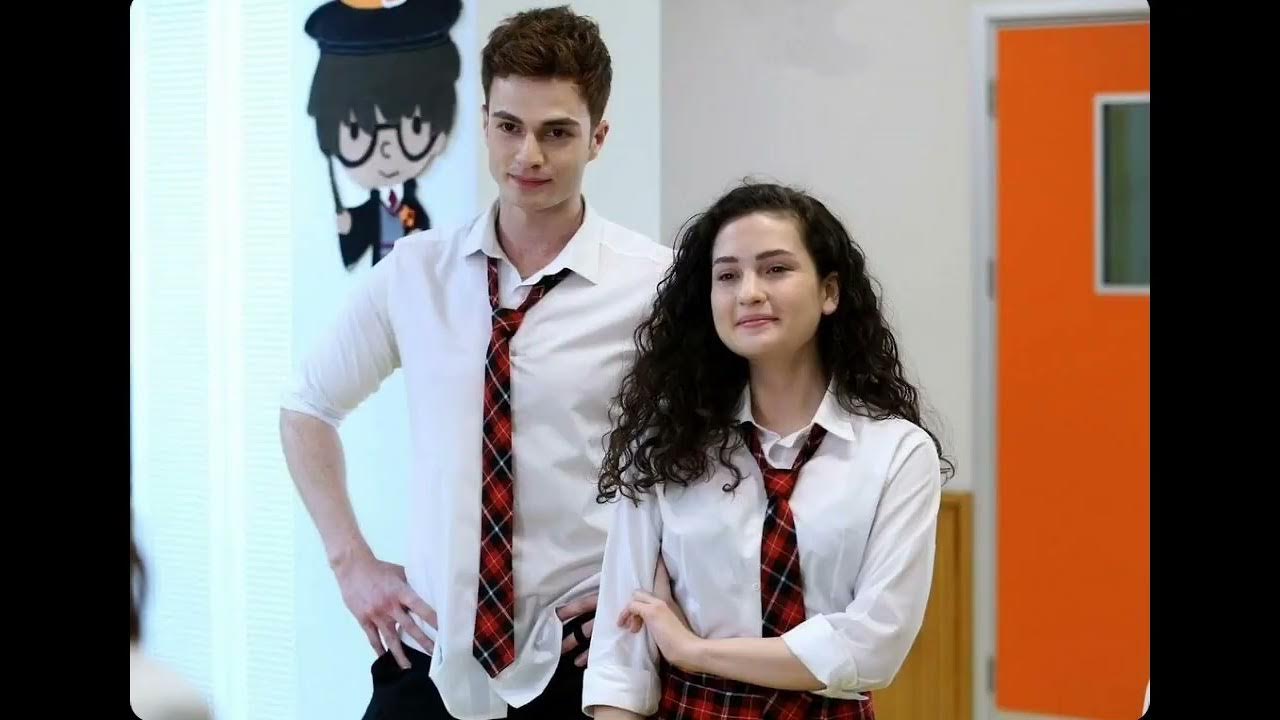 Халит озгюр сары мои братья. Ясемин мои братья и сестры. Мои братья 54. Ясемин мои братья и сестры. Дорук и берк.