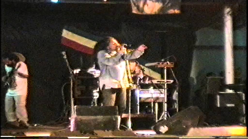 Natty Dread International(No woman no cry) Live 95