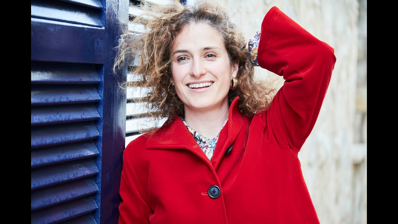 POSTURE, MUDRAS, MANTRAS related to BRAIN Interview with Dr. Nazareth Castellanos (English&Español)