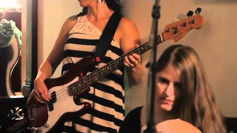 The Davenports Perform "Five Steps" Theme from A&E