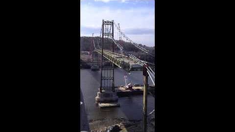 Waldo-Hancock Bridge Wobbles