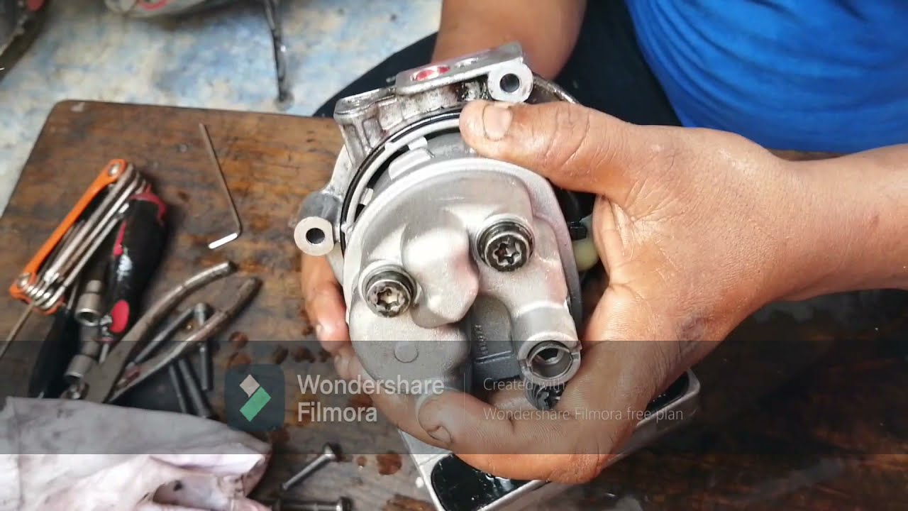 Mantenimiento de la bomba de dirección electroasistida peugeot 307.