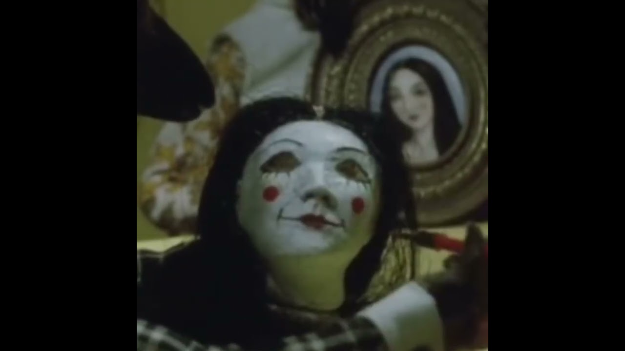 Lllyric? - A Girl Is A Gun [Official Visualiser]