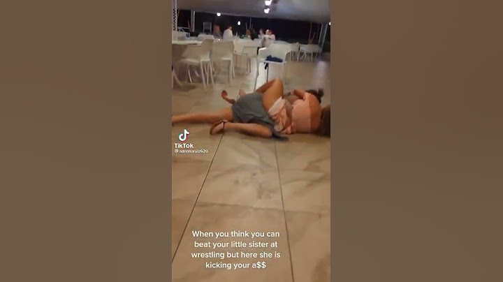 Hood Girl Fight #girl #fight #rolling #ohno #awesome #wtf #shorts #tiktok