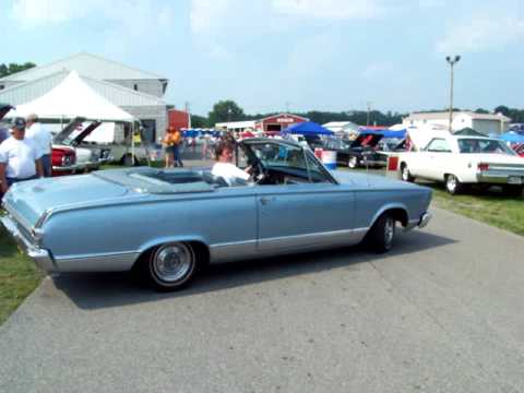 Gary Kuklo's 1966 Valiant drive away