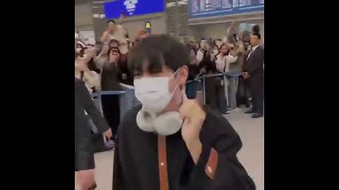 BTS V Returned Back To Korea from Paris ✈️ Taehyung At Incheon Airport Today #kimtaehyung #v  #bts