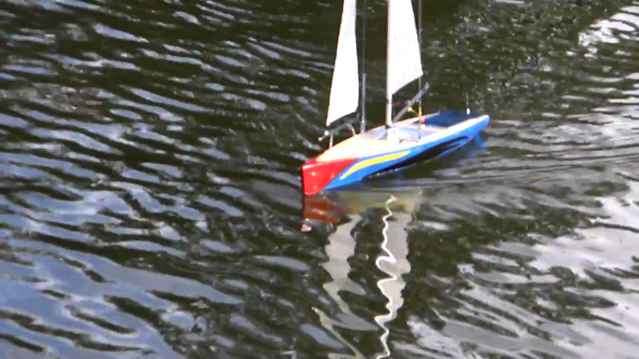 rc sailboat dual rudder rs 650 750 1st sail - youtube