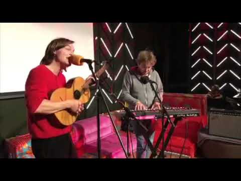 Moritz Krämer - Um raus zu sein / Auffliegen (live bei radioeins)