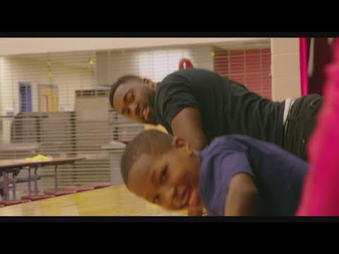 From Hollywood to helping community: East Cleveland actor gives back with mentoring program