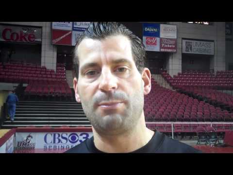 UMass Basketball Derek Kellogg Previews Dayton Game