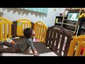 いないいないばあっ!歌「おそらのしたで」をアシカのポーズで全集中する3歳児