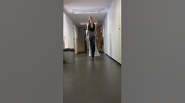 Plexi pants walk