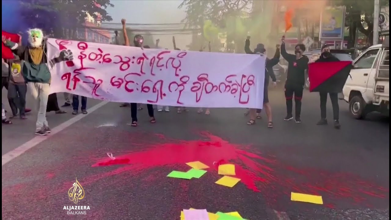 يرفض مواطنو ميانمار قبول الحياة تحت الحكم العسكري