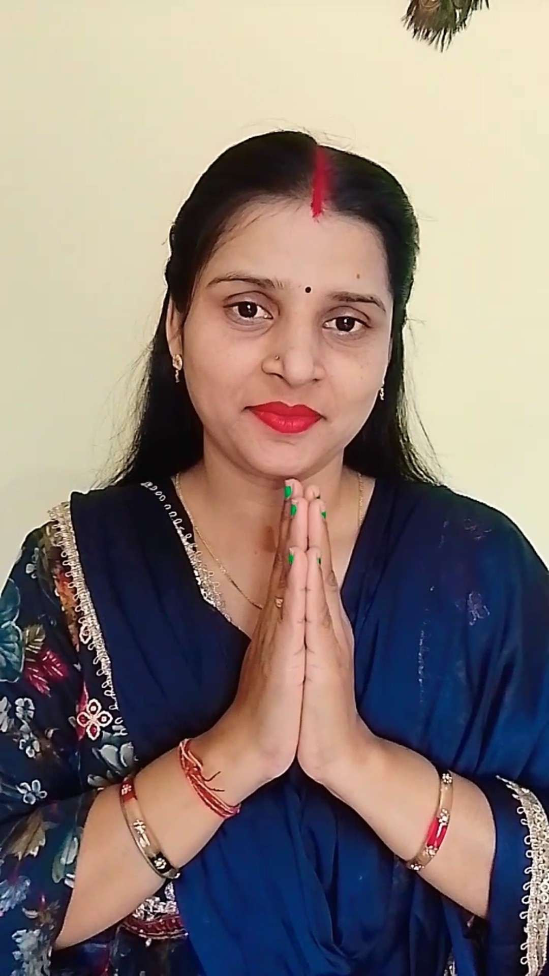 ये गुरुजी ने क्या बोल दिया ?#comedyshorts #aniruddhacharyaji #funnyshorts #youtubeshorts #shorts