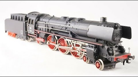 Marklin DB BR 01 Express Train Steam Locomotive pulling DB D-Zug on C-Track Layout