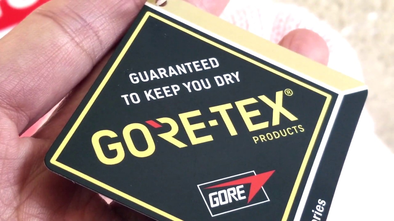 Unboxing Supreme x GORE-TEX Beanie FW18 Week 14! 12 1 18!