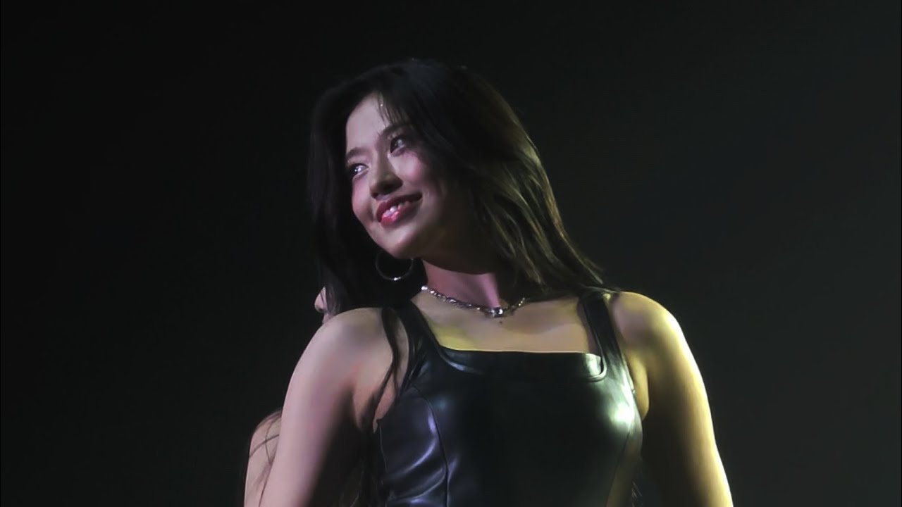 240824 'Woman Like Me’- AN YUJIN -SHOW WHAT I HAVE IN JAKARTA 2024