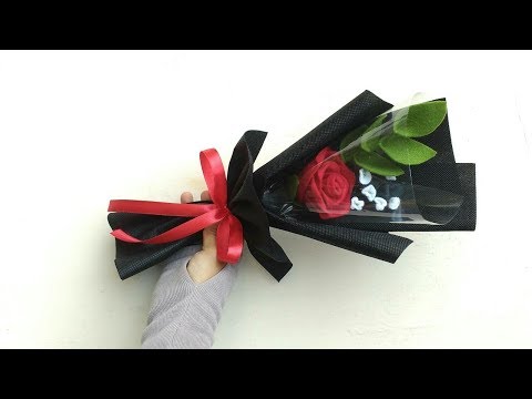 Wapping single felt rose bouquet | Cara membungkus satu tangkai bunga mawar flanel