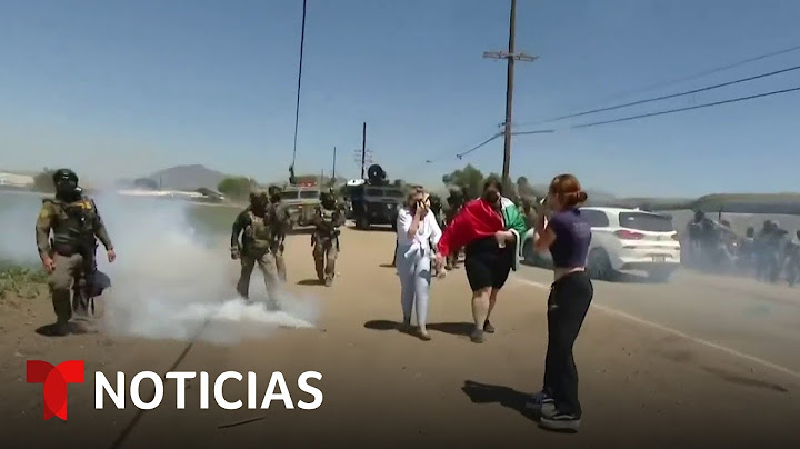 Operativo migratorio caótico: agentes lanzan gases lacrimógenos y balas de goma | Noticias Telemundo
