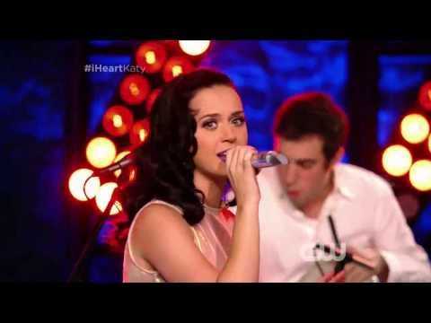 Video: Katy Perry het gewys hoe sy regtig lyk voor en na die partytjie