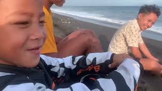Trail Barunya Rama di Pake Offr0ad di Pantai Sama Cewek Cantik!!
