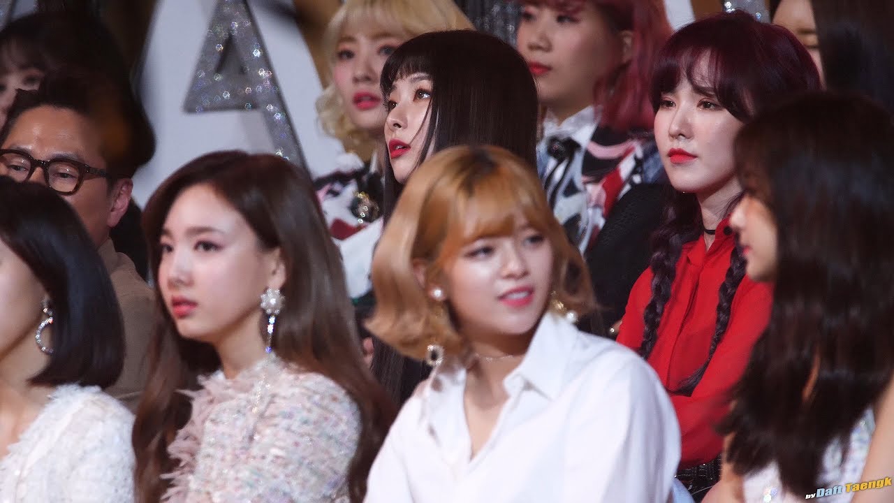 180110 혁오 무대 보는 슬기 Seulgi 레드벨벳 Red Velvet @골든디스크 어워즈 4K 60P 직캠 by DaftTaengk