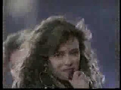 Lucia Mendez-Aventurero (video).