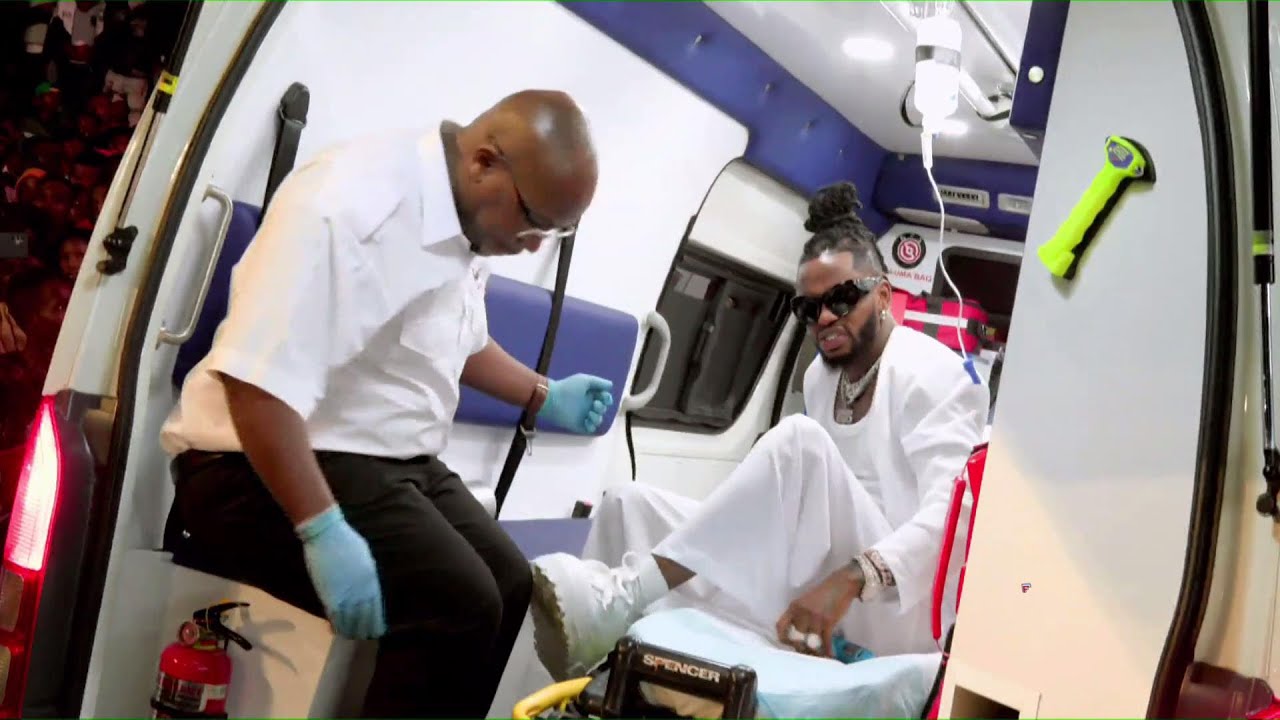 DIAMOND ALETWA NA 'AMBULANCE' STEJINI, AIGEUZA STEJI KUWA HOSPITAL - WASAFI FESTIVAL ARUSHA 2023